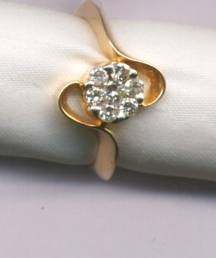 Beautiful 18 Kt Gold  Natural Diamond Ring